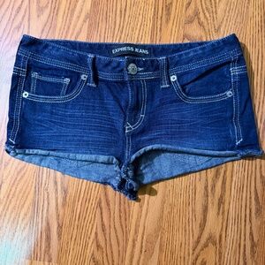 Express Shortie Dark Denim Cutoff Jean Shorts Stretchy Raw Hem Low Rise Size 8